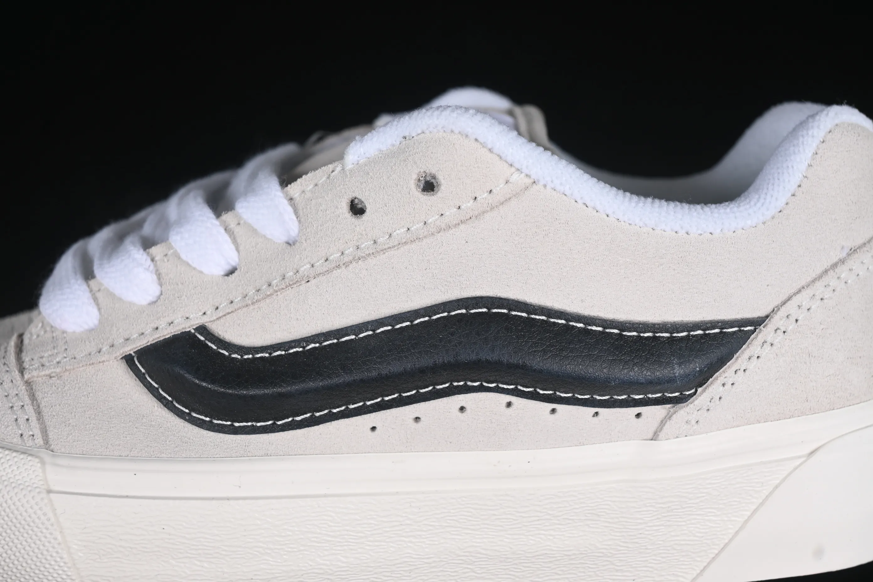 All categories Vans Vans series Vans Low Vans low-top Vans Knu Skool Vans low-top retro casual fat bread shoes VN0009QCD24
